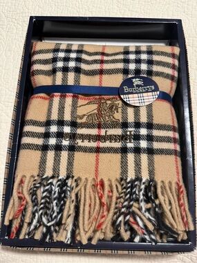 Burberry’s Vintage and NWB! Tan Classic Check Unisex Scarf with Logo!